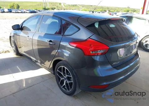 2017 Ford Focus Sel z USA, uszkodzony, nr VIN 1FADP3M25HL331456